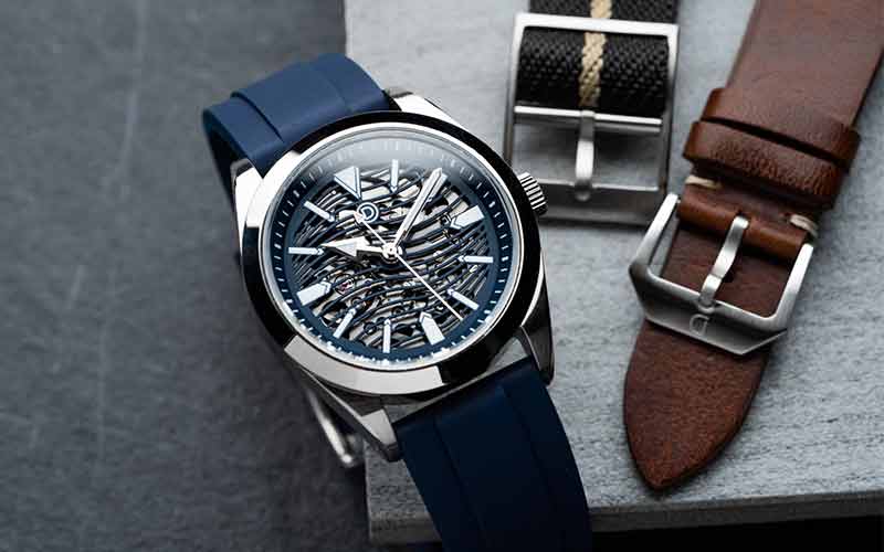 خرید ساعت مچی با صفحه خاص