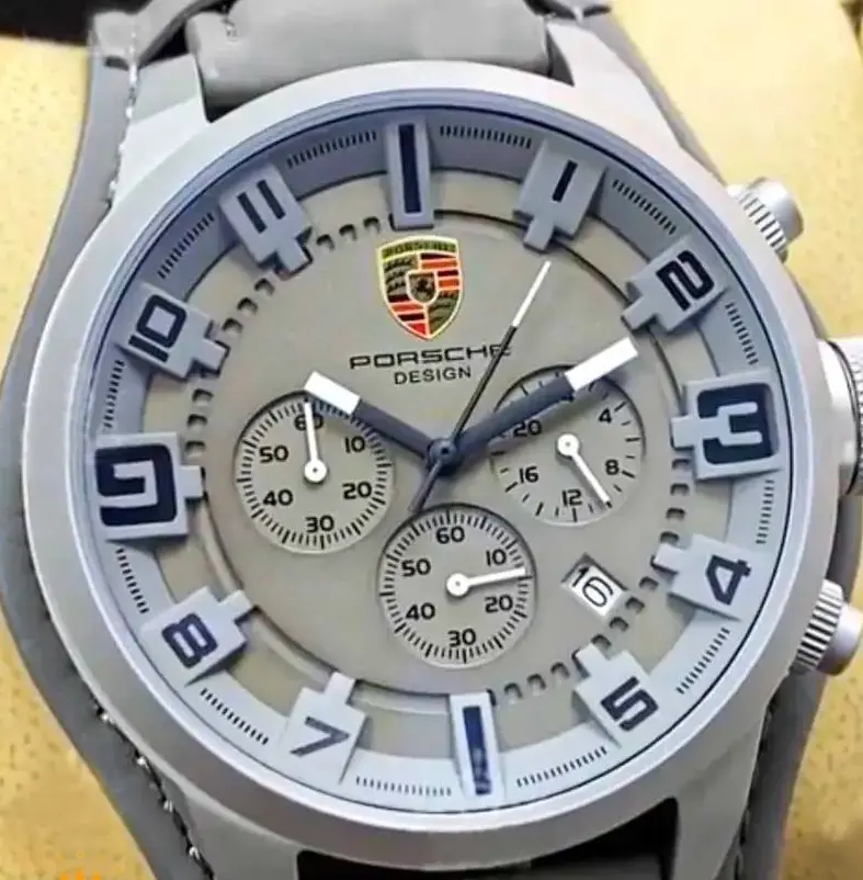 ساعت سه موتوره پورشه